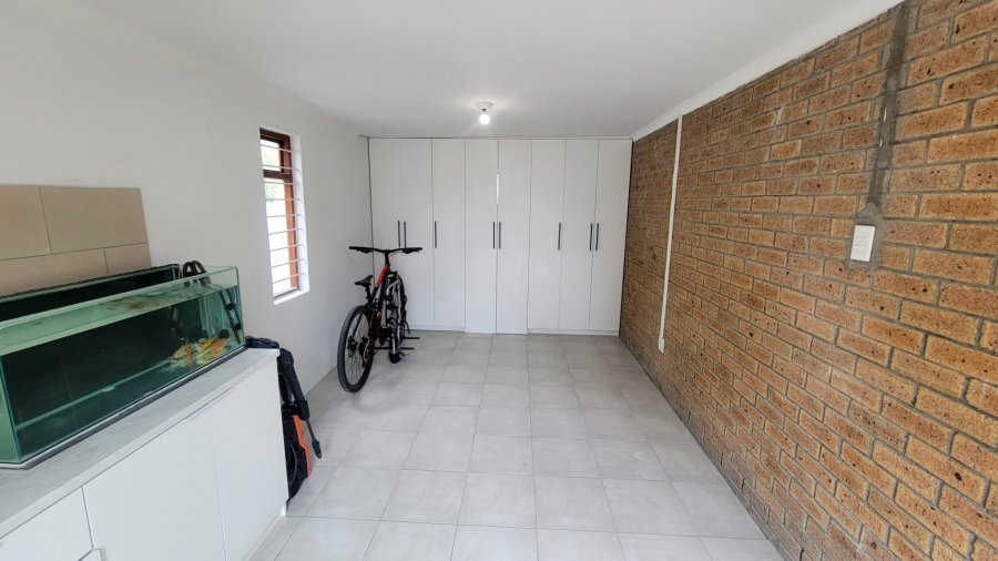 3 Bedroom Property for Sale in Silversands Western Cape